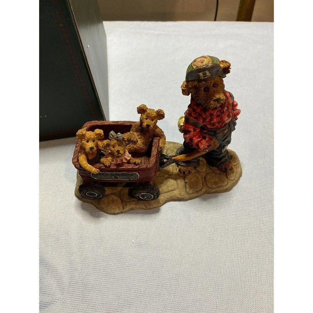 Boyds Bears Collection Huck with Mandy, Zoe and Zack…Rollin’ Along Numbered
